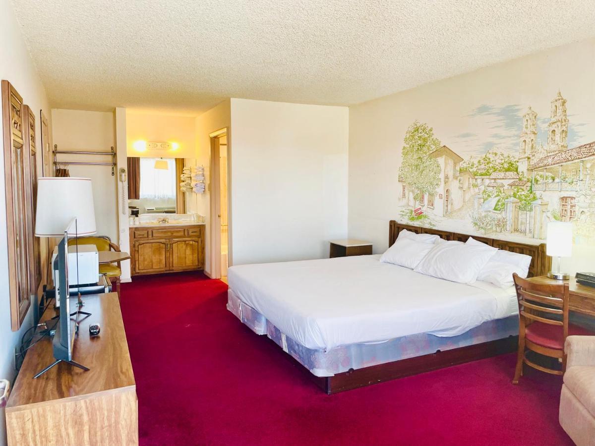San Miguel Inn Сокорро Экстерьер фото